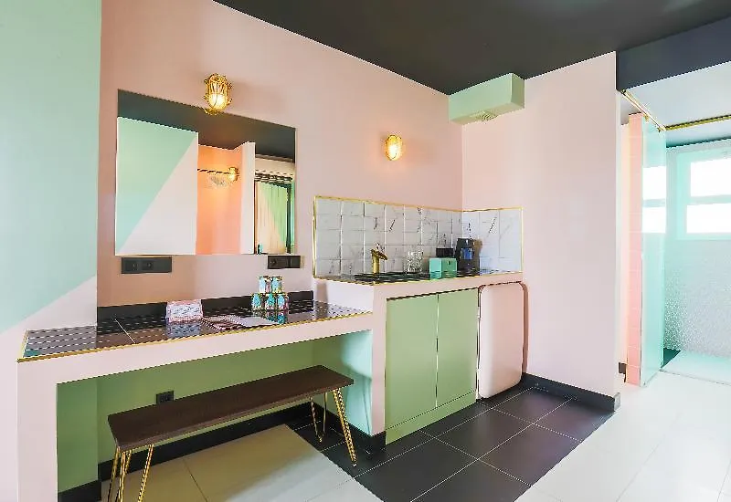 Wi-Ki-Woo (Adults Only) Aparthotel San Antonio  Spanje