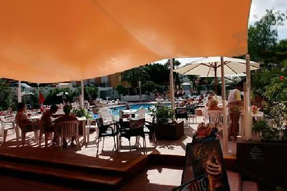Wi-Ki-Woo (Adults Only) Aparthotel San Antonio  2*, San Antonio (Ibiza) Spanje